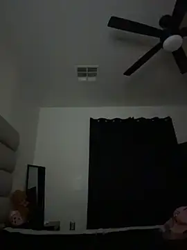 nikkiloveee online show from 05/06/26, 03:57