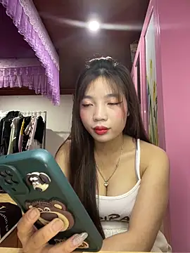 Snapshot of Zlienr023 chatting on 10/27/25, 01:15 Zlienr023 online show from 10/27/25, 01:15