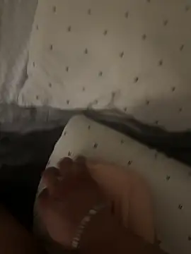 Snapshot of Ulkht chatting on 11/22/25, 09:41 Ulkht online show from 11/22/25, 09:41