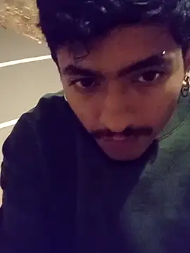 SkinniYamo online show from 04/12/26, 05:23