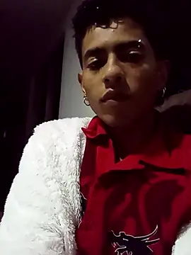 SkinniYamo online show from 05/03/26, 06:19