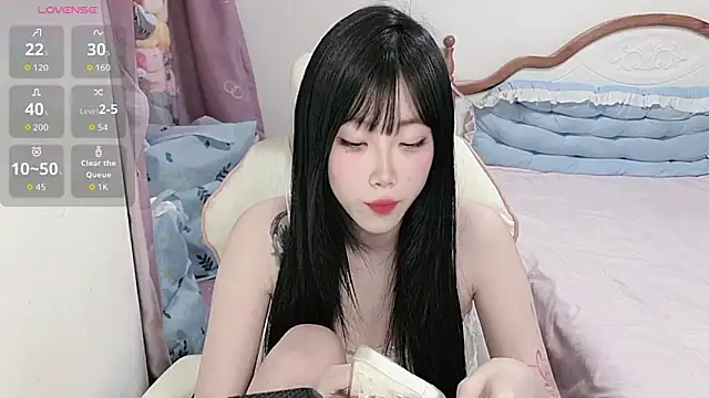 Vivian-88 online show from 04/24/26, 03:31