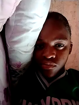 Blondecurv24 online show from 10/28/25, 02:31