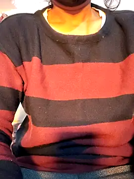 Snapshot of Hot-Rubyy chatting on 11/30/25, 04:00 Hot-Rubyy online show from 11/30/25, 04:00