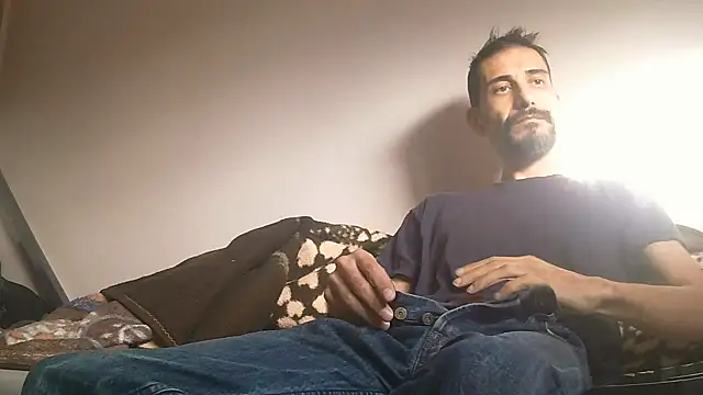 Ash59055 online show from 12/18/25, 09:48