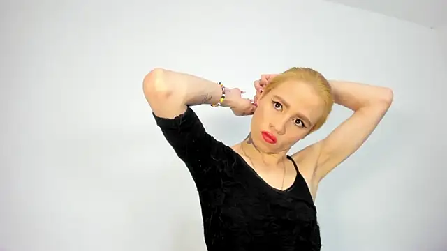 natacha ferrer1 online show from 11/19/25, 12:05