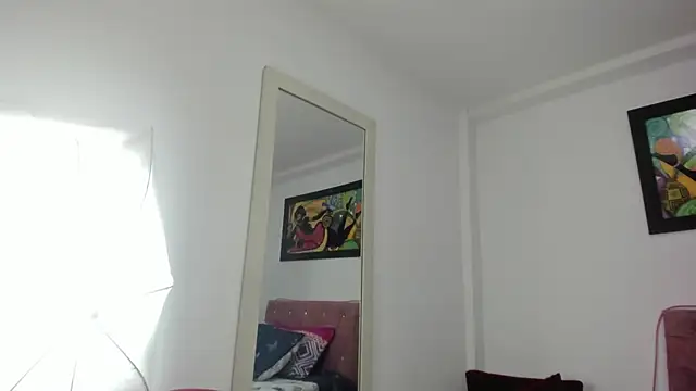 Snapshot of natacha_ferrer1 chatting on 02/25/26, 12:04 natacha ferrer1 online show from 02/25/26, 12:04