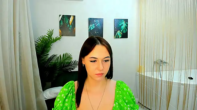 MakeYoueHappy online show from 12/01/25, 12:21