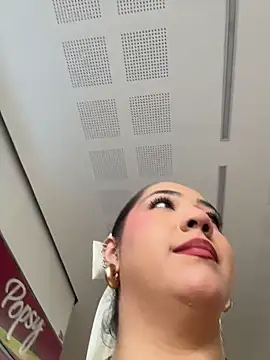 Hannahpradaa  online show from 11/24/25, 08:52