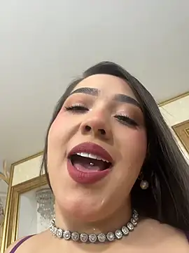 Hannahpradaa  online show from 11/25/25, 12:05