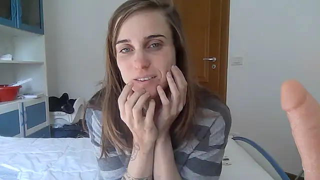 SinnEmily online show from 03/23/26, 09:46