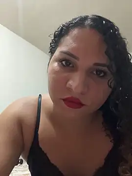 Snapshot of transnovata065 chatting on 11/01/25, 02:13 transnovata065 online show from 11/01/25, 02:13