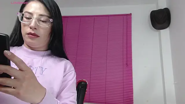 Emma Hotkiss online show from 04/14/26, 11:22