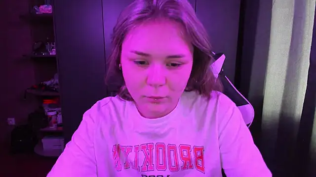 sophia lix online show from 11/10/25, 05:17