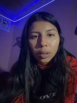 Snapshot of anny__18 chatting on 11/04/25, 07:18 anny 18 online show from 11/04/25, 07:18