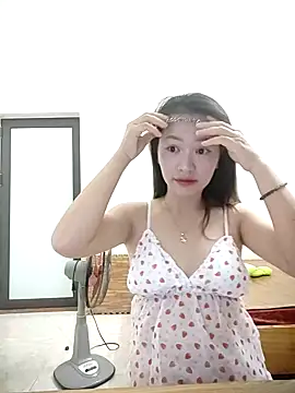 Snapshot of Elsweet123 chatting on 10/30/25, 01:12 Elsweet123 online show from 10/30/25, 01:12