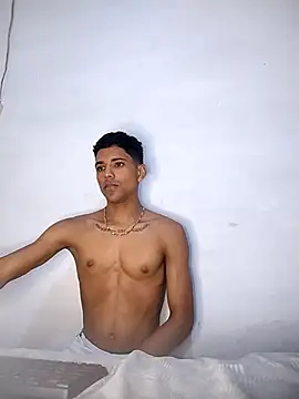 Alex Sweeting online show from 11/01/25, 02:57