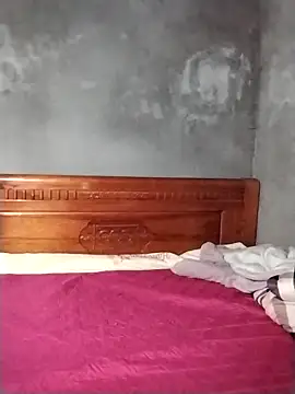 emini-xx online show from 04/13/26, 10:59