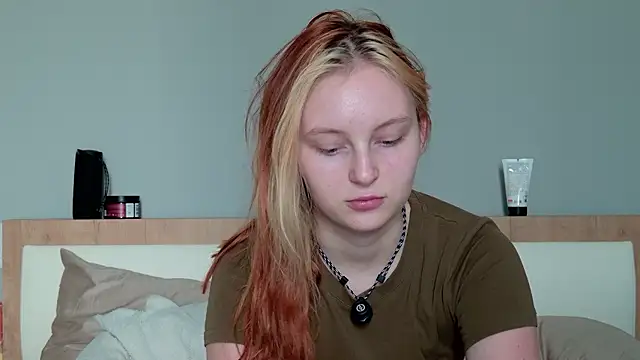 Snapshot of AngelWisee chatting on 07/27/26, 03:24 AngelWisee online show from 07/27/26, 03:24