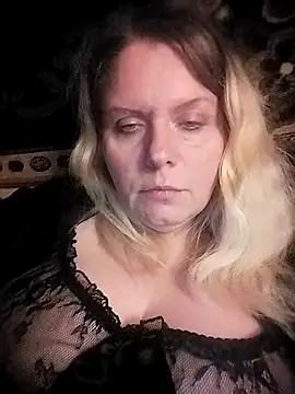 Lana-murr online show from 11/26/25, 06:42