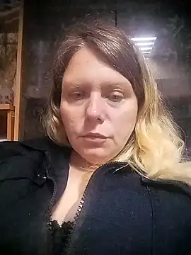 Lana-murr online show from 04/17/26, 09:51