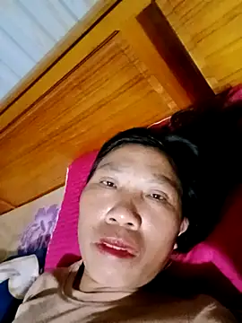 bella-la online show from 10/29/25, 06:09