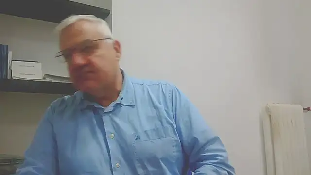 Snapshot of Diegoriv71 chatting on 01/15/26, 12:10 Diegoriv71 online show from 01/15/26, 12:10