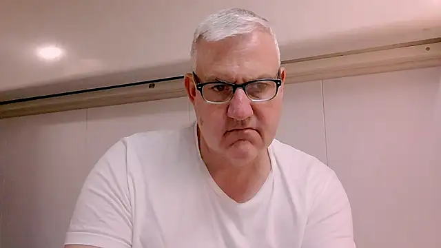 Snapshot of Diegoriv71 chatting on 05/11/26, 12:16 Diegoriv71 online show from 05/11/26, 12:16