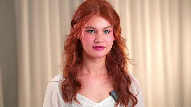 Snapshot of YettaCalabria chatting on 11/09/25, 11:30 YettaCalabria online show from 11/09/25, 11:30