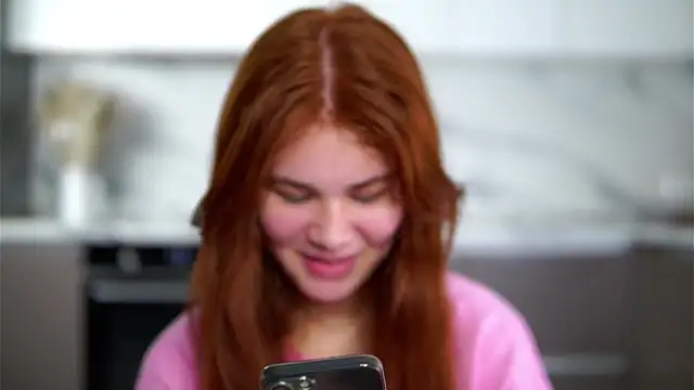 Snapshot of YettaCalabria chatting on 12/02/25, 01:17 YettaCalabria online show from 12/02/25, 01:17