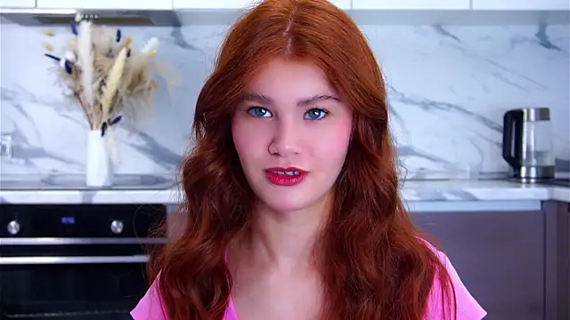 Snapshot of YettaCalabria chatting on 01/11/26, 11:04 YettaCalabria online show from 01/11/26, 11:04