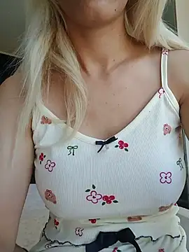 Sweet xxBuse online show from 07/16/26, 09:26