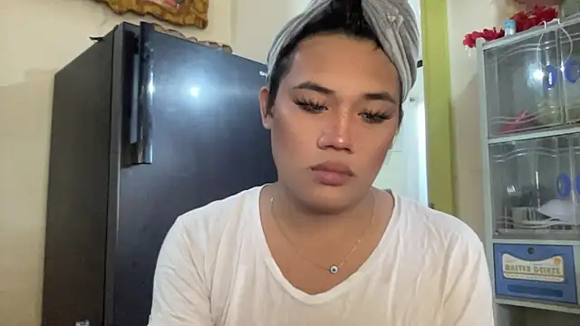 untouchable mia online show from 01/06/26, 04:49