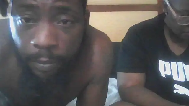 Snapshot of SugahsCub chatting on 10/27/25, 03:05 SugahsCub online show from 10/27/25, 03:05