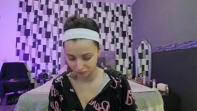 venusinylons online show from 11/27/25, 12:40