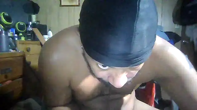 Snapshot of chuttos chatting on 11/29/25, 01:19 chuttos online show from 11/29/25, 01:19