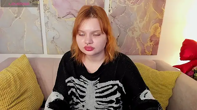 babyyullii online show from 02/26/26, 08:35