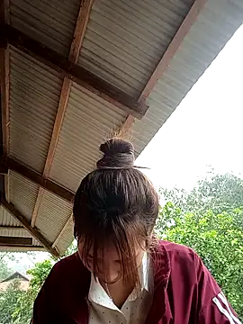 Em xinh01 online show from 03/22/26, 01:42