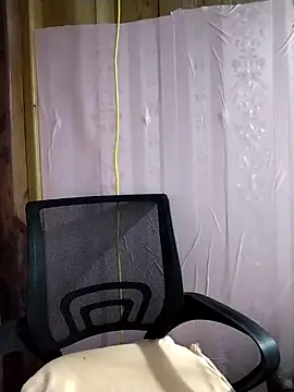 Em xinh01 online show from 04/14/26, 01:50