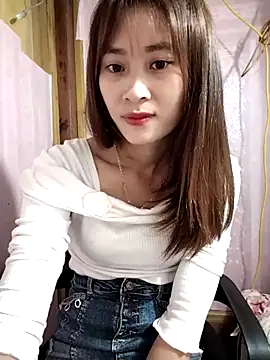 Snapshot of Em_xinh01 chatting on 05/03/26, 11:00 Em xinh01 online show from 05/03/26, 11:00