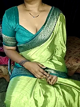 shreyareddy99 online show from 03/31/26, 03:41