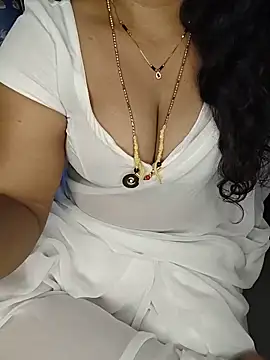 Snapshot of shreyareddy99 chatting on 05/16/26, 10:36 shreyareddy99 online show from 05/16/26, 10:36