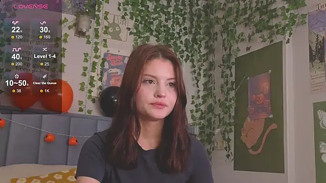 Sophie fawn online show from 10/31/25, 12:28