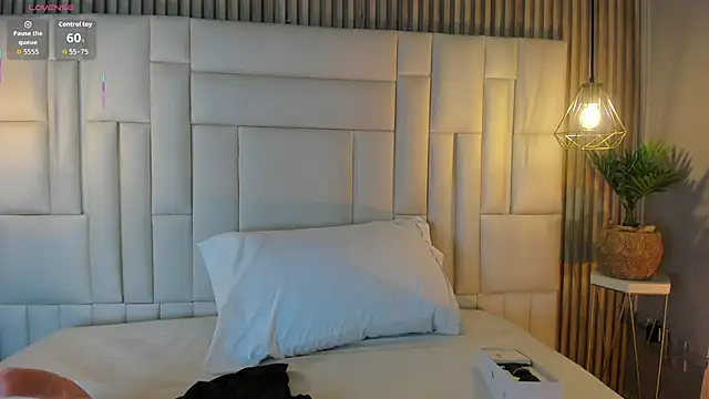 VenuzSofia online show from 01/15/26, 10:46