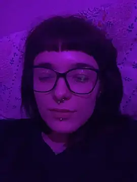 xlucifer13 online show from 10/28/25, 01:31