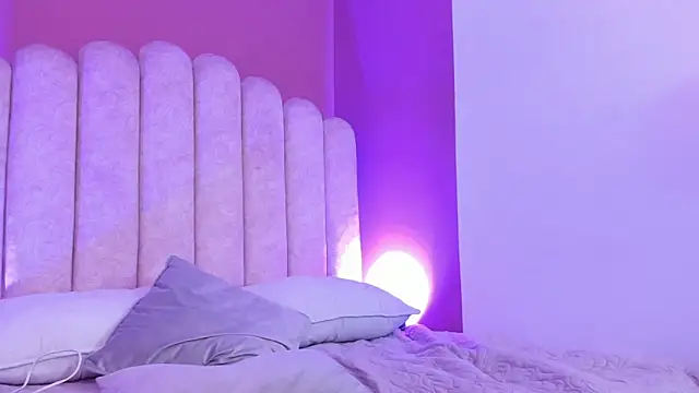 Snapshot of mia_jagger chatting on 02/12/26, 08:26 mia jagger online show from 02/12/26, 08:26