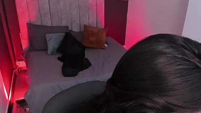 mia jagger online show from 04/03/26, 07:12