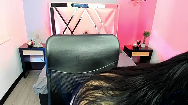Snapshot of mia_jagger chatting on 07/16/26, 04:18 mia jagger online show from 07/16/26, 04:18