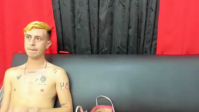 Snapshot of In_my_room_anything_goes chatting on 07/18/26, 04:05 In my room anything goes online show from 07/18/26, 04:05