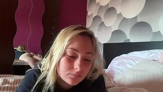 EngelHelene online show from 07/19/26, 11:47